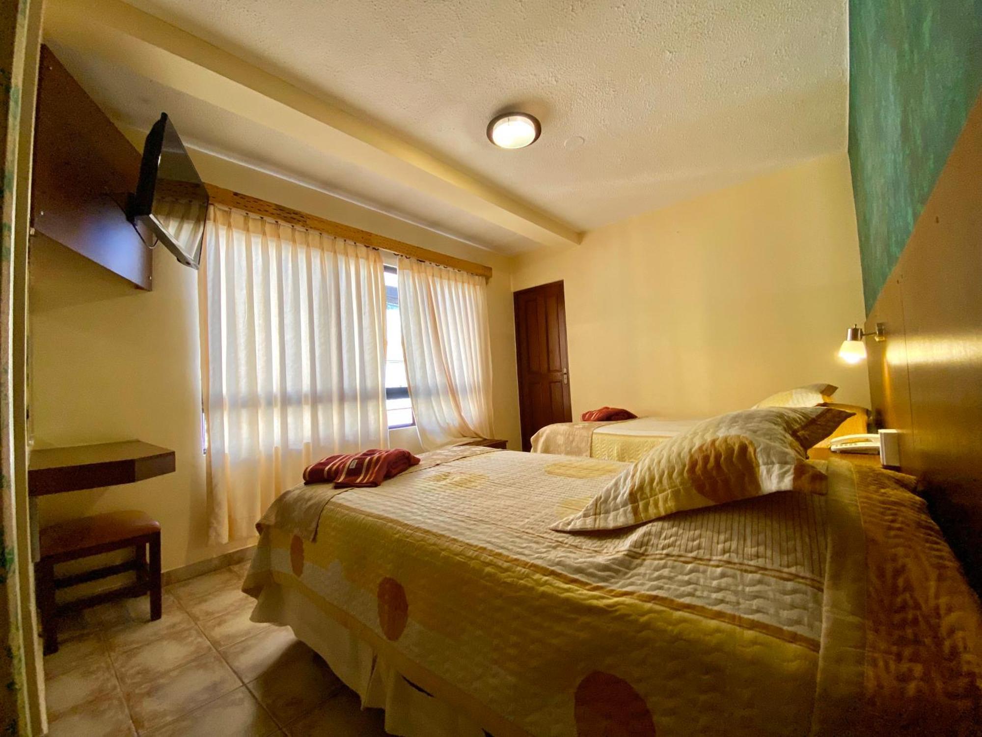 Hotel Mitru Tupiza Buitenkant foto