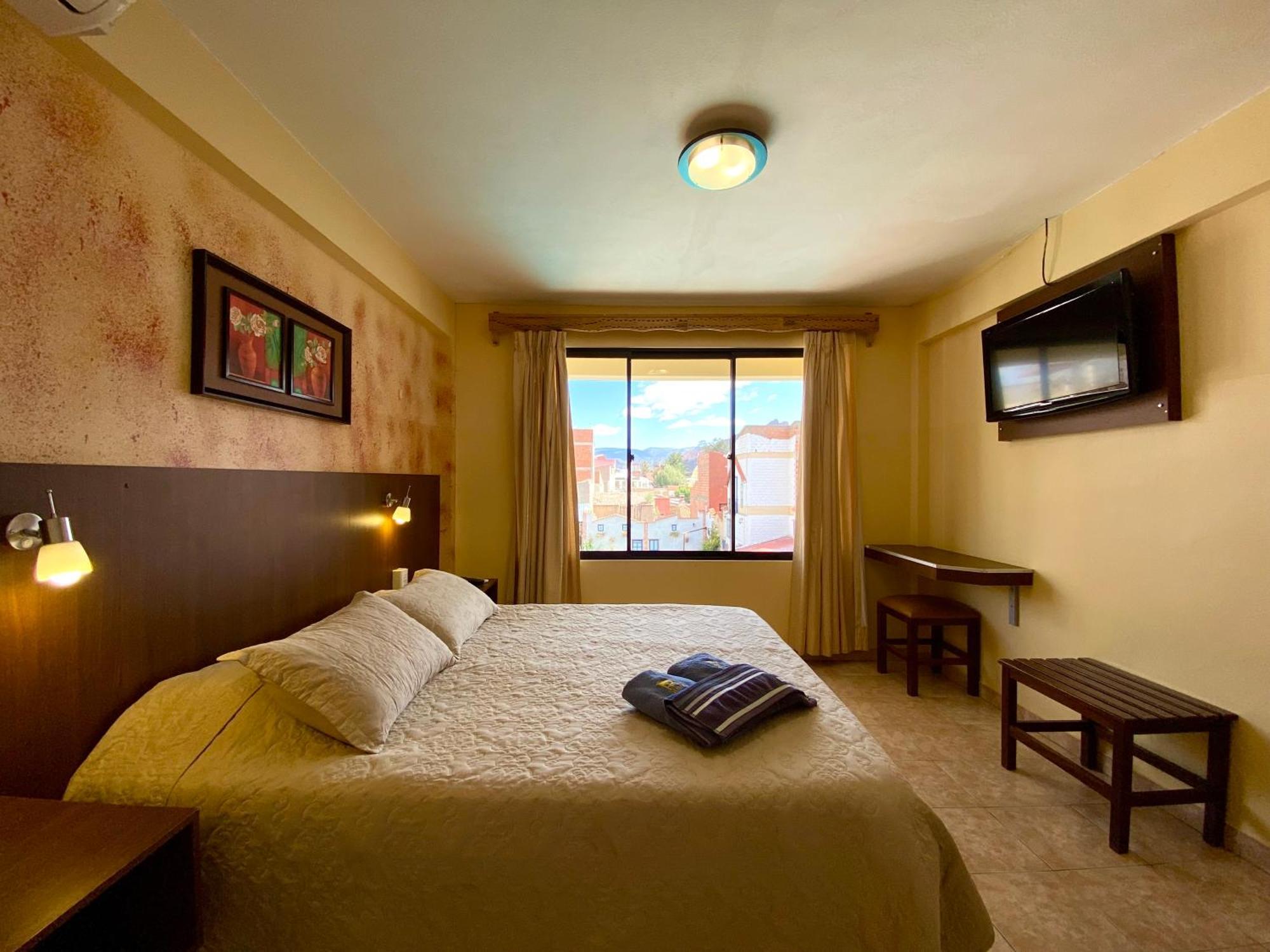Hotel Mitru Tupiza Buitenkant foto
