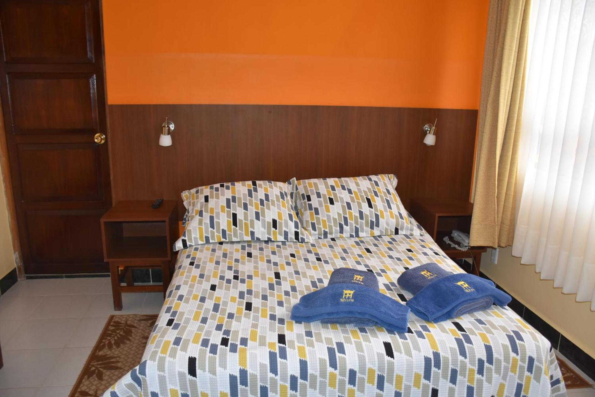 Hotel Mitru Tupiza Buitenkant foto